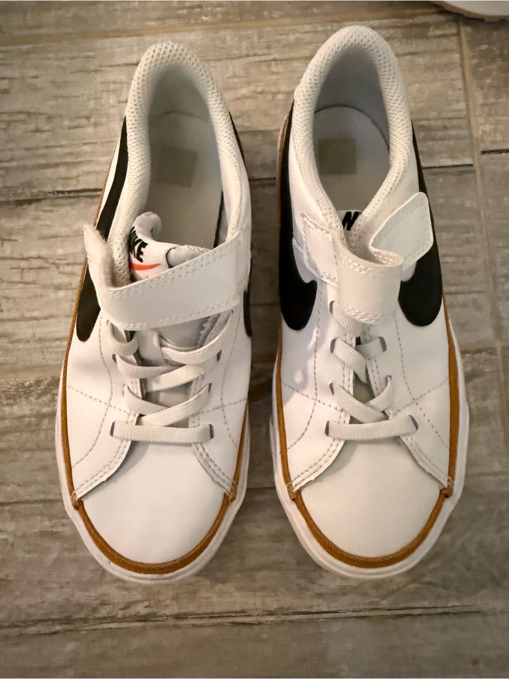 Nike  court Kids White Black & Brown Velcro Sneakers. Excellent condition